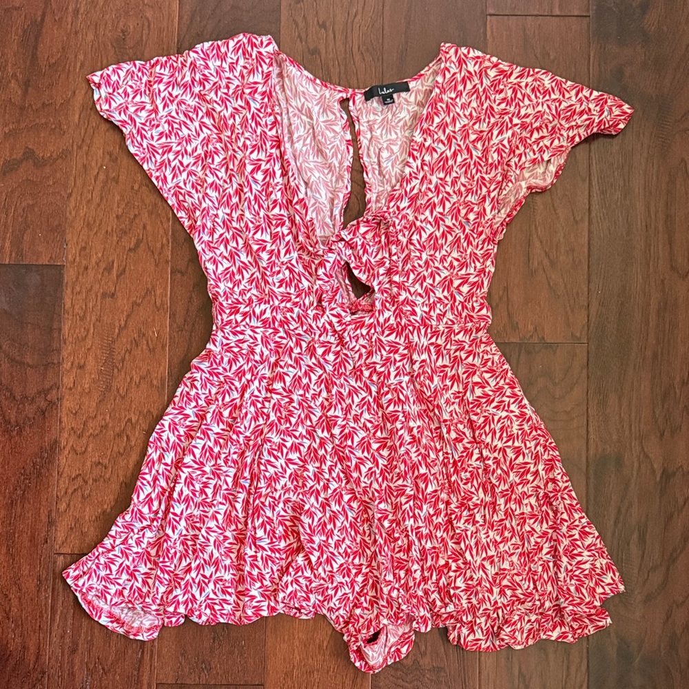 Lulus Dondi Red and White Print Tie-Front Short Sleeve Romper